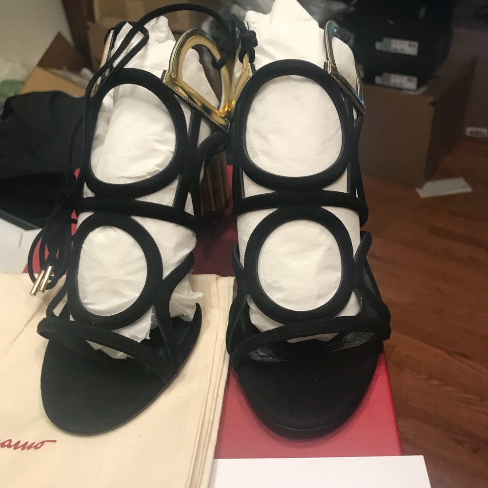 FINAL NEW Salvatore Ferragamo Gancio Flower Sandal - Picture 4 of 7